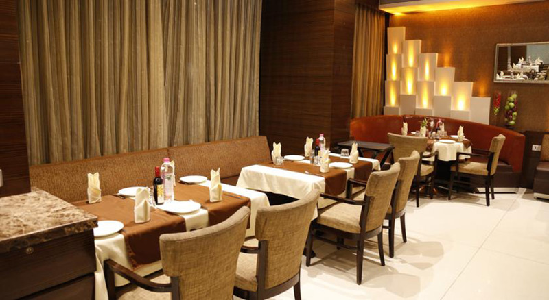Photo of Hotel Yogi Midtown, 3-star hotel in Mumbai (and vicinity)