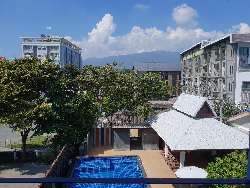 Wintree City Resort Chiang Mai, Singapore