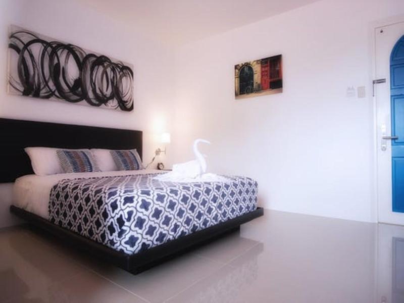 D' Gecko Hotel exterior, 3-Star hotel in Cebu Island