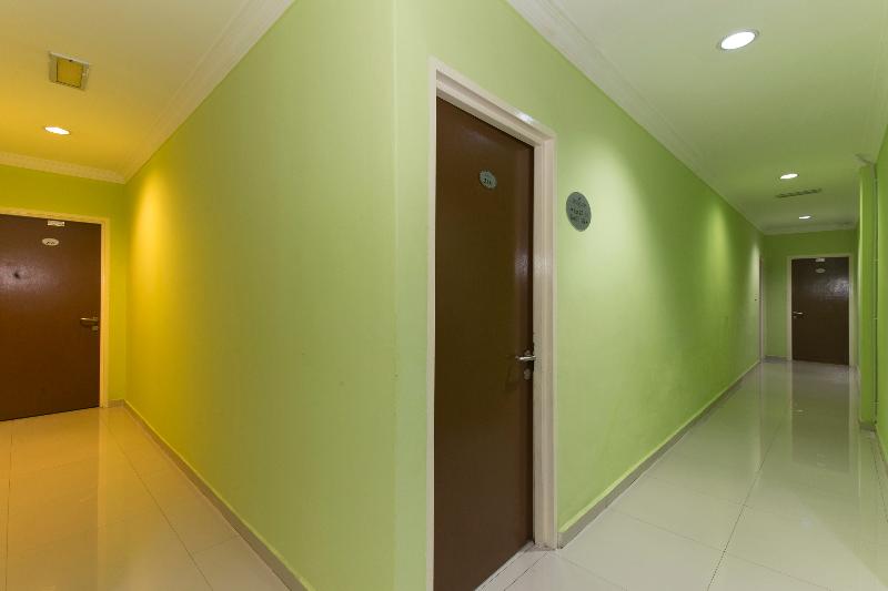Photo of Super OYO 443 Crystal City Hotel, 2-star hotel in Kuantan (and vicinity)