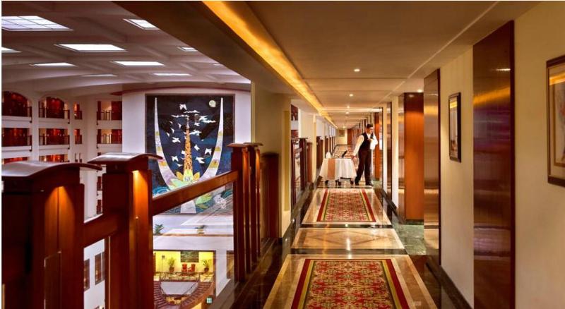 The LaLiT Mumbai exterior, 5-Star hotel in Mumbai (and vicinity)