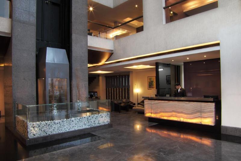 Photo of The Mirador, 4-star hotel in Mumbai (and vicinity)