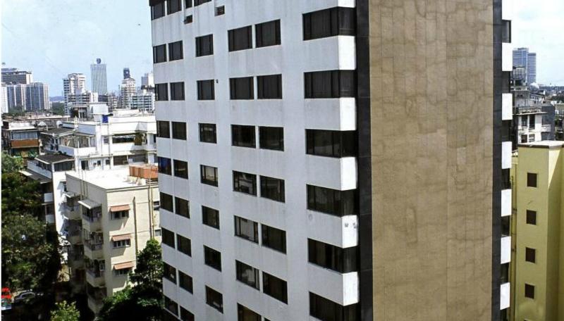 Photo of Fariyas Hotel, 4-star hotel in Mumbai (and vicinity)