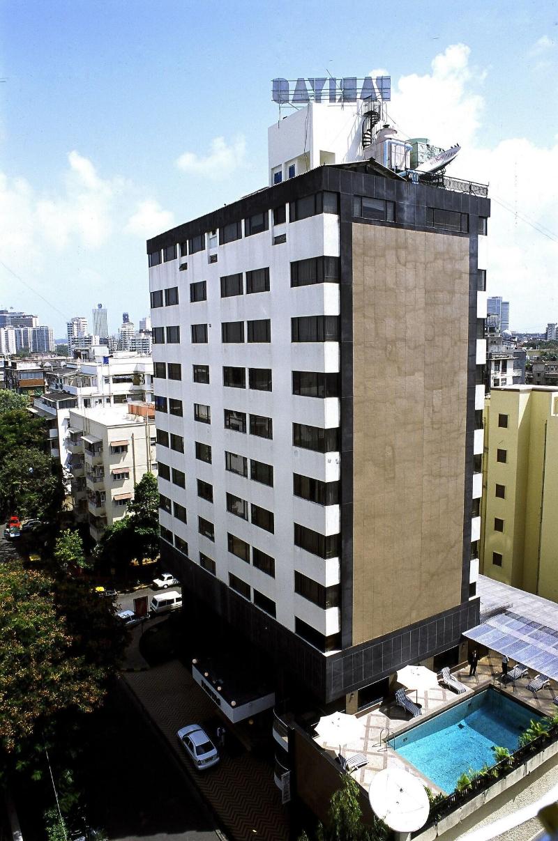 Photo of Fariyas Hotel, 4-star hotel in Mumbai (and vicinity)