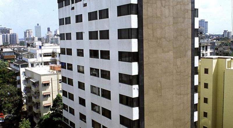 Photo of Fariyas Hotel, 4-star hotel in Mumbai (and vicinity)