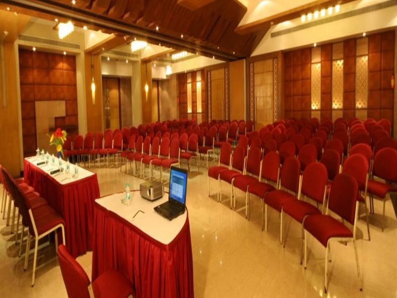 Photo of Krishna Palace Hotel, 2-star hotel in Mumbai (and vicinity)