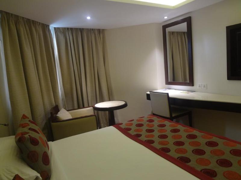 Photo of Ramee Guestline Hotel Juhu, 4-star hotel in Mumbai (and vicinity)