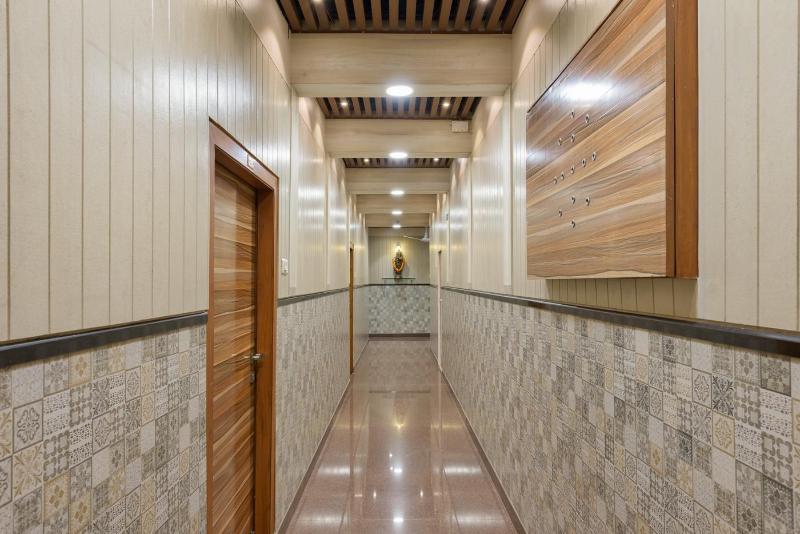 Photo of Hotel Royal Castle, 2-star hotel in Mumbai (and vicinity)
