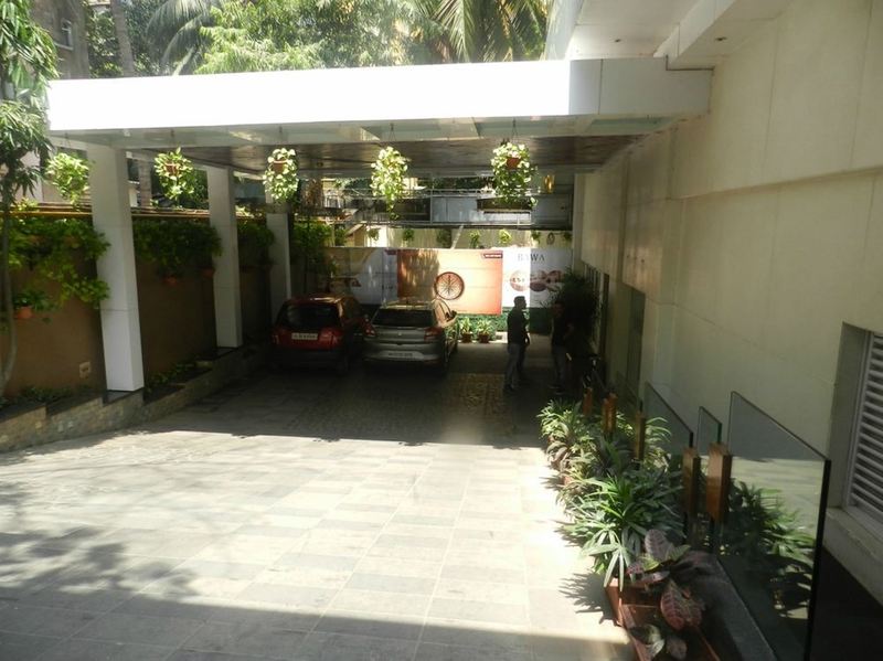 Hotel Bawa Continental exterior, 3-Star hotel in Mumbai (and vicinity)