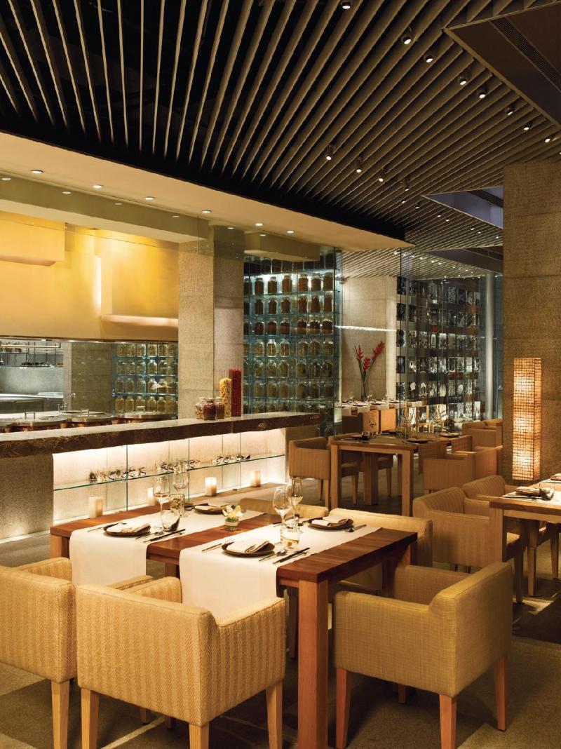 Photo of Four Seasons Hotel Mumbai, 5-star hotel in Mumbai (and vicinity)