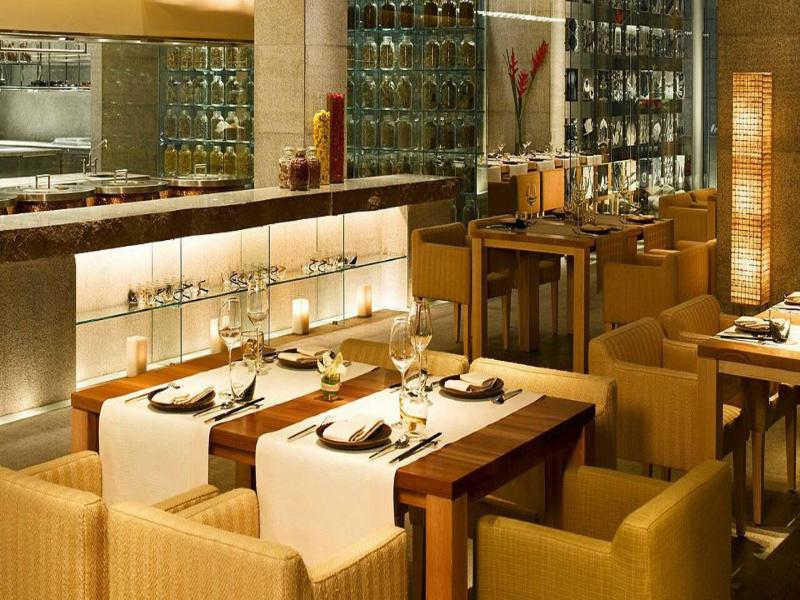 Photo of Four Seasons Hotel Mumbai, 5-star hotel in Mumbai (and vicinity)