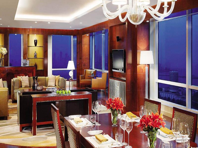 Photo of Four Seasons Hotel Mumbai, 5-star hotel in Mumbai (and vicinity)