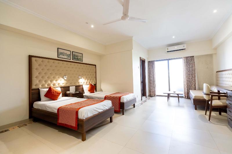 Photo of West End Hotel, 4-star hotel in Mumbai (and vicinity)