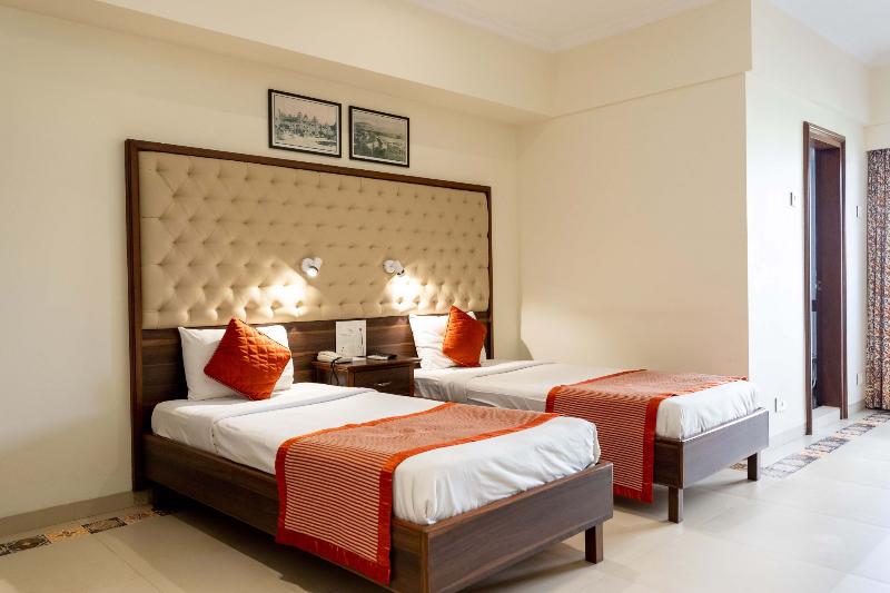 Photo of West End Hotel, 4-star hotel in Mumbai (and vicinity)
