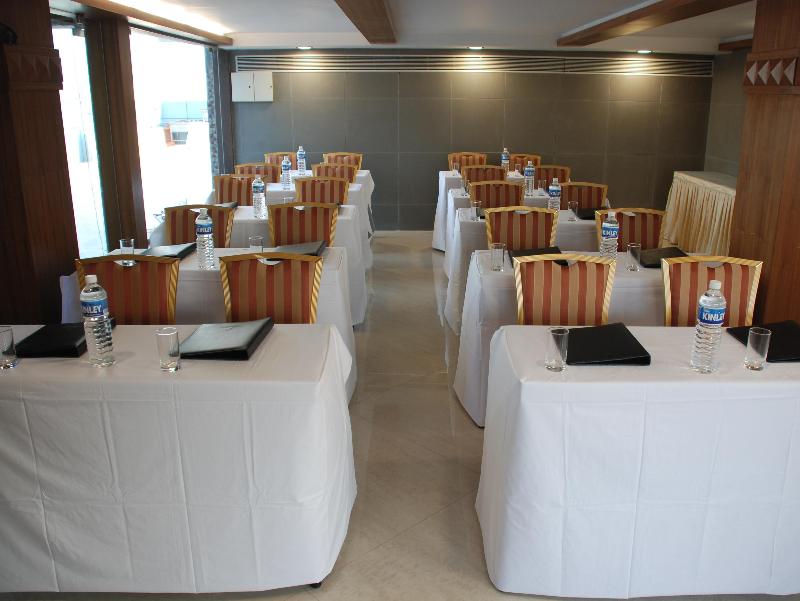 Photo of Oriental Residency Hotel, 3-star hotel in Mumbai (and vicinity)