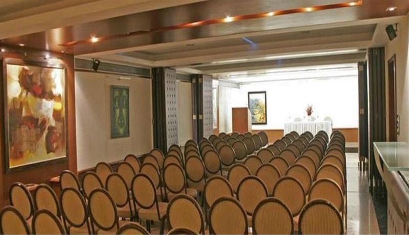 Photo of Diplomat Hotel, 3-star hotel in Mumbai (and vicinity)