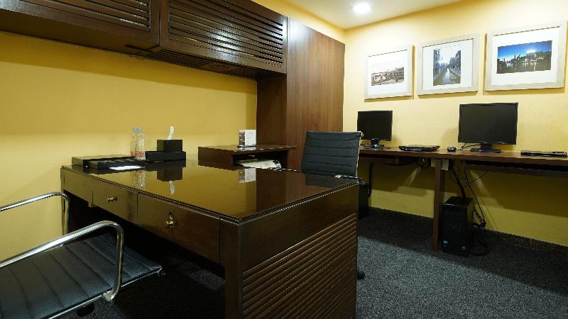 Photo of InterContinental Marine Drive Mumbai by IHG, 5-star hotel in Mumbai (and vicinity)