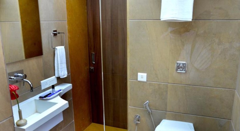 Photo of Sea Palace Hotel, 3-star hotel in Mumbai (and vicinity)