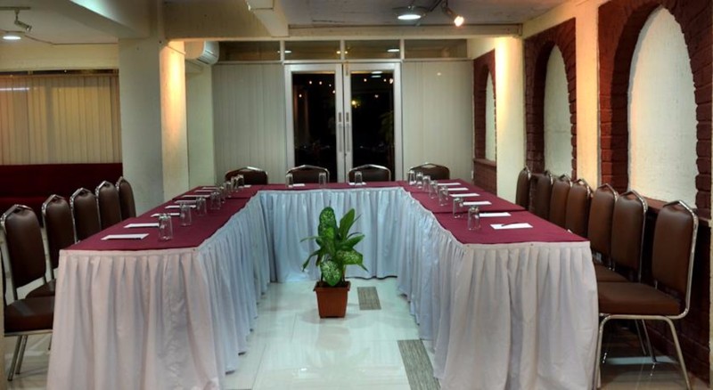 Photo of Sea Palace Hotel, 3-star hotel in Mumbai (and vicinity)