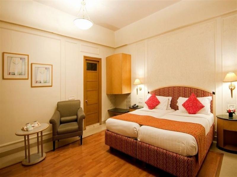 Photo of Astoria Hotel, 3-star hotel in Mumbai (and vicinity)