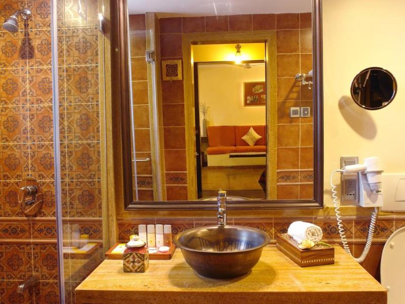 Photo of The Shalimar Hotel, 4-star hotel in Mumbai (and vicinity)