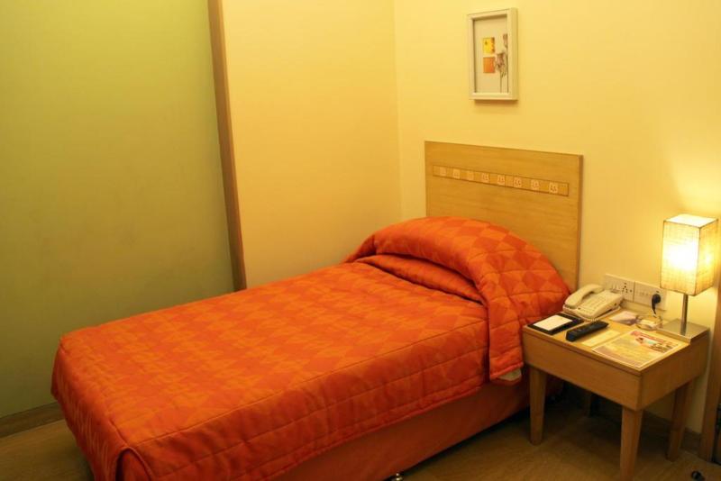 Photo of The Shalimar Hotel, 4-star hotel in Mumbai (and vicinity)