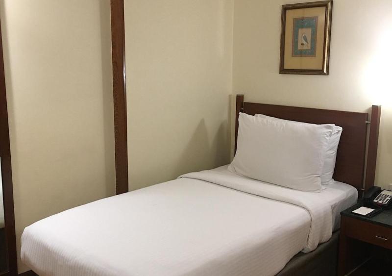 Photo of The Shalimar Hotel, 4-star hotel in Mumbai (and vicinity)