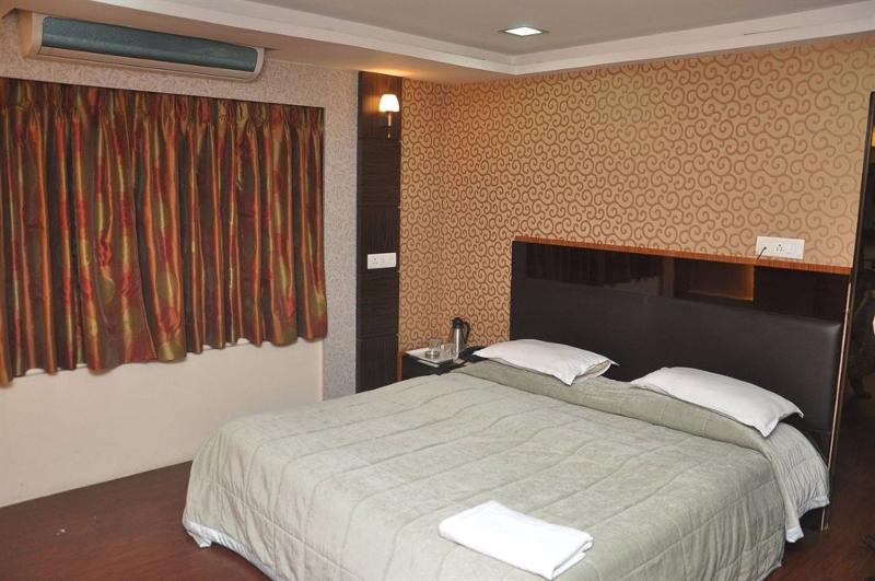 Photo of Hotel Metro Palace, 3-star hotel in Mumbai (and vicinity)