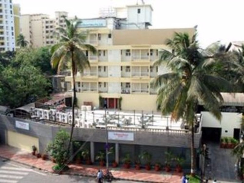 Photo of Hotel Metro Palace, 3-star hotel in Mumbai (and vicinity)