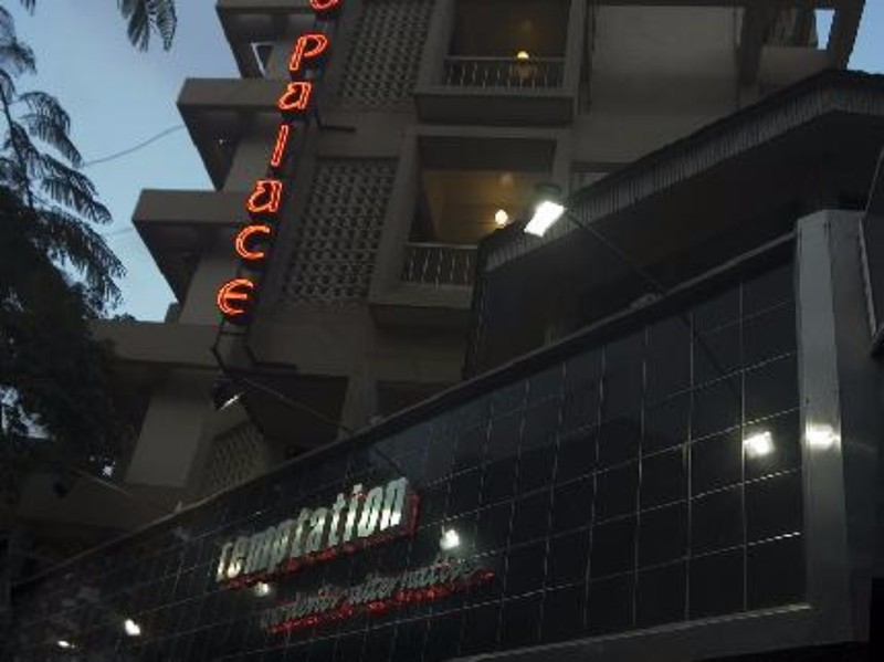 Photo of Hotel Metro Palace, 3-star hotel in Mumbai (and vicinity)