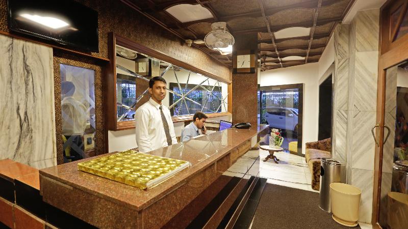 Photo of Hotel Metro Palace, 3-star hotel in Mumbai (and vicinity)