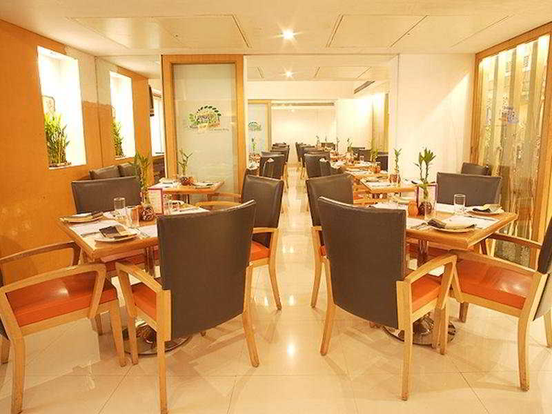 Photo of The International by Tunga, 3-star hotel in Mumbai (and vicinity)