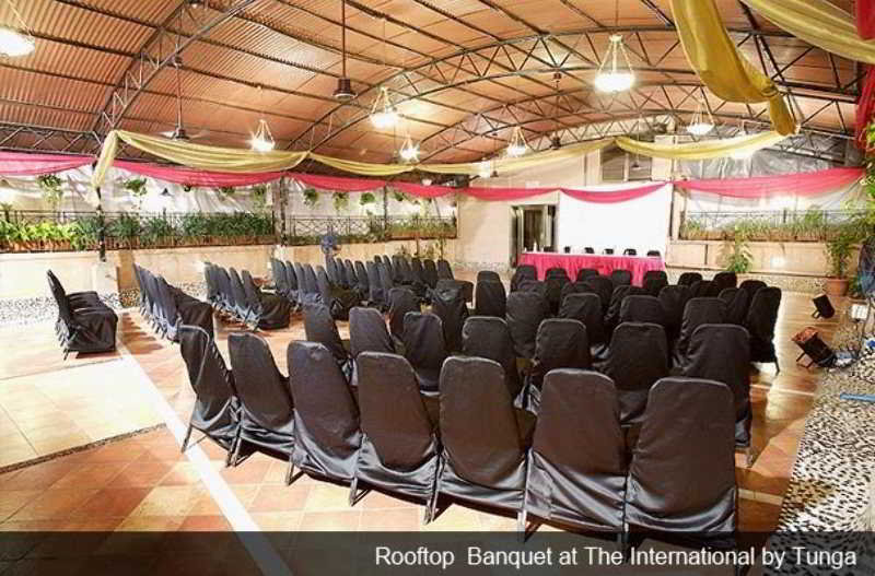 Photo of The International by Tunga, 3-star hotel in Mumbai (and vicinity)