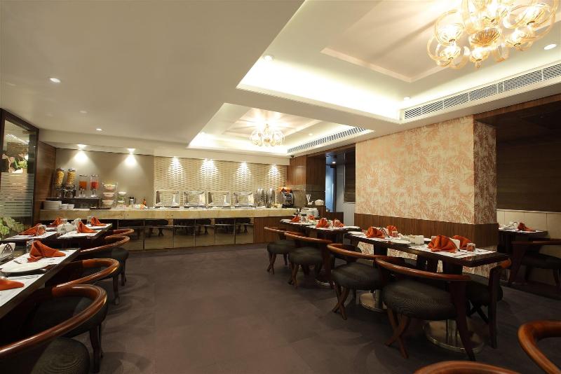 Photo of Hotel Suba Palace, 3-star hotel in Mumbai (and vicinity)
