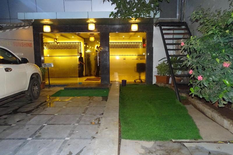 Photo of Hotel Sunshine Airport, 3-star hotel in Mumbai (and vicinity)