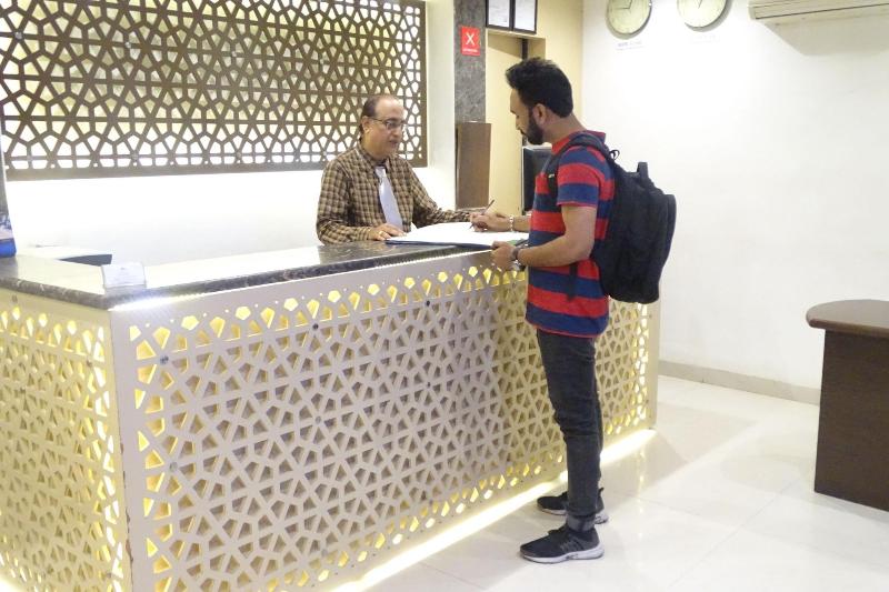 Photo of Hotel Sunshine Airport, 3-star hotel in Mumbai (and vicinity)