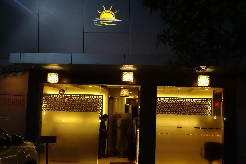 Photo of Hotel Sunshine Airport, 3-star hotel in Mumbai (and vicinity)