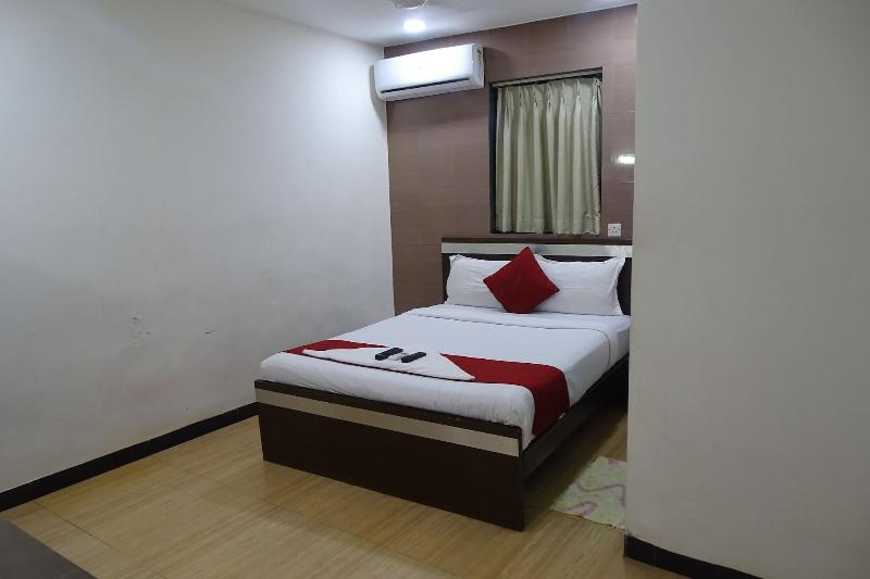 Photo of Hotel Sunshine Airport, 3-star hotel in Mumbai (and vicinity)