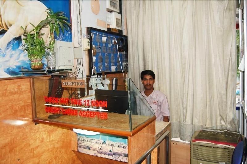 Photo of New Shahana - Hostel, 2-star hotel in Mumbai (and vicinity)