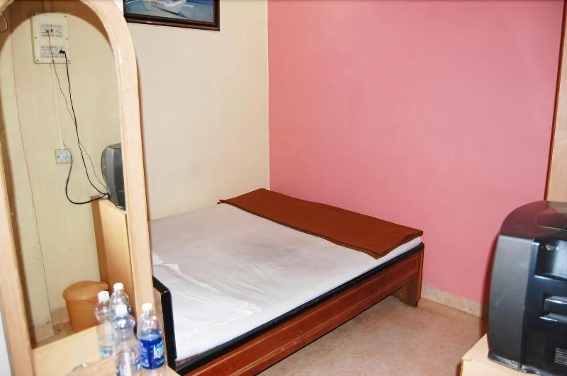 Photo of New Shahana - Hostel, 2-star hotel in Mumbai (and vicinity)