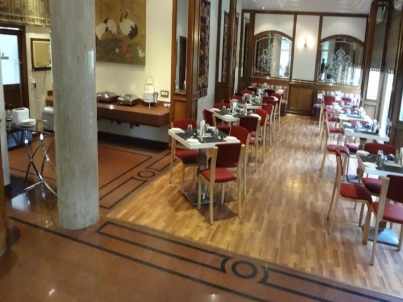 Photo of Regent Hotel Andheri, 3-star hotel in Mumbai (and vicinity)