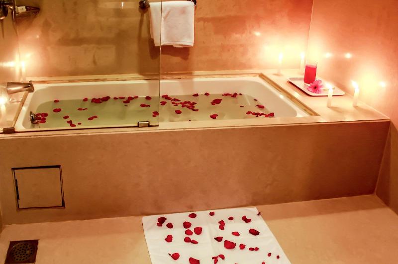 Photo of Comfort Inn Heritage, 3-star hotel in Mumbai (and vicinity)