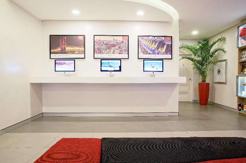 Photo of Red Planet Makati Avenue Manila, 3-star hotel in Downtown