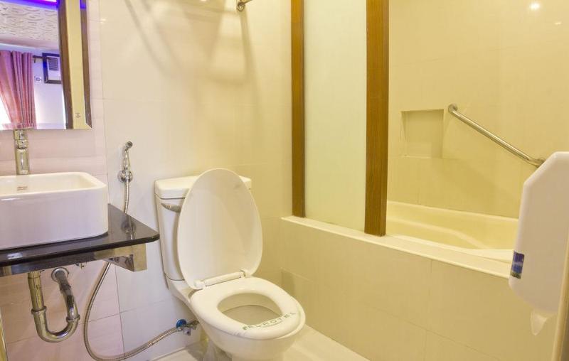 Photo of Eurotel Makati, 3-star hotel in Manila (and vicinity)