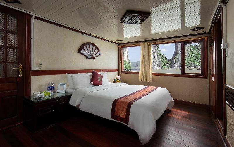 Halong Fantasea Cruise, Singapore