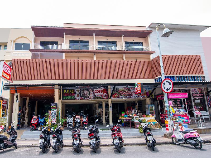 Photo of  Wanna Marine, 2-star hotel in Bangla Road