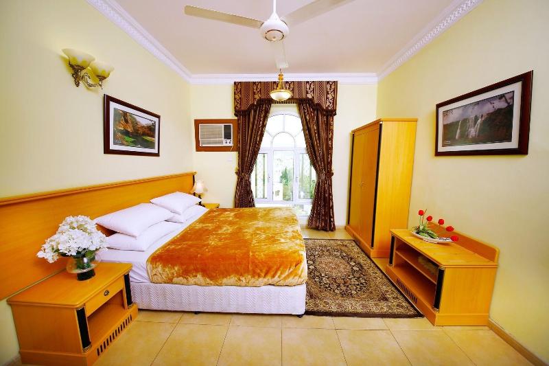 Photo of Muscat International Hotel, 2-star hotel in Muscat