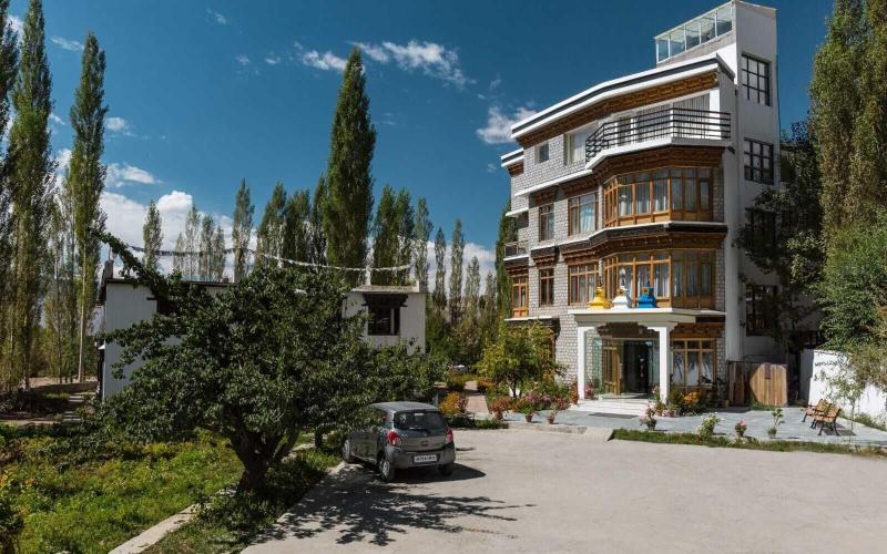 Photo of Reenam Hotel, 3-star hotel in Leh