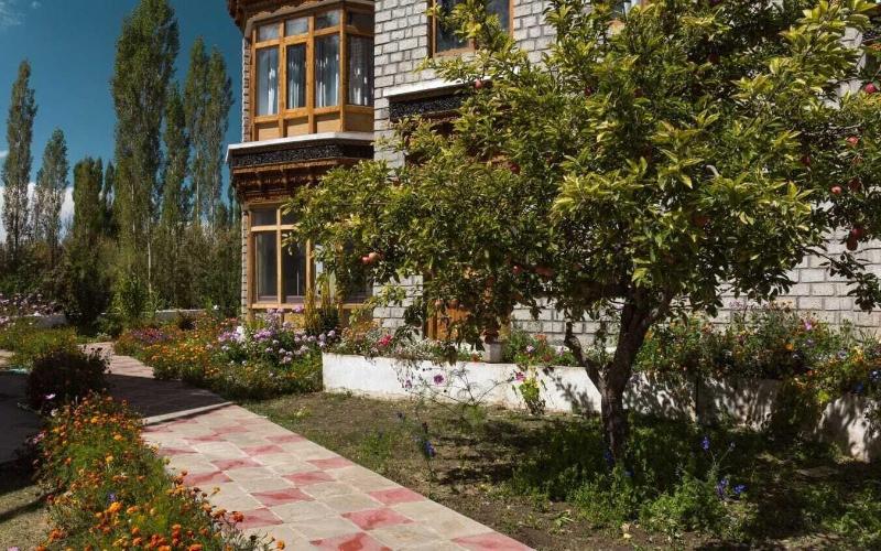 Photo of Reenam Hotel, 3-star hotel in Leh