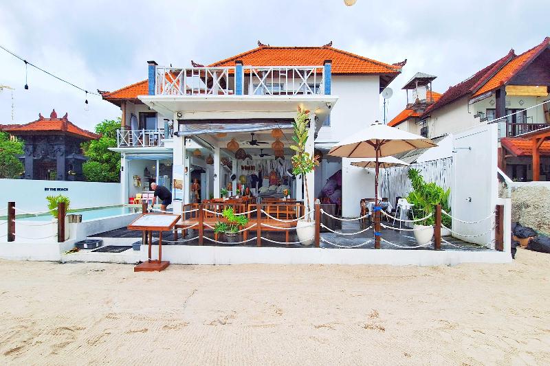 The Beach Huts Lembongan, Singapore